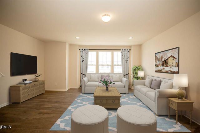 632 Grand Central Station, Apex, NC 27502