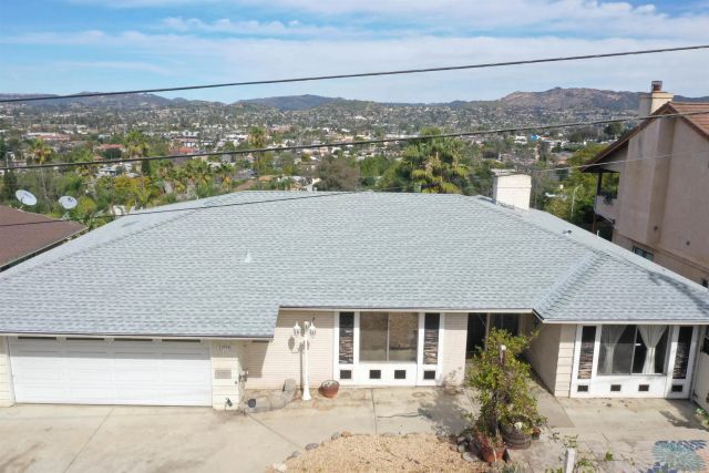 1024 Circle Dr, Escondido, CA 92025