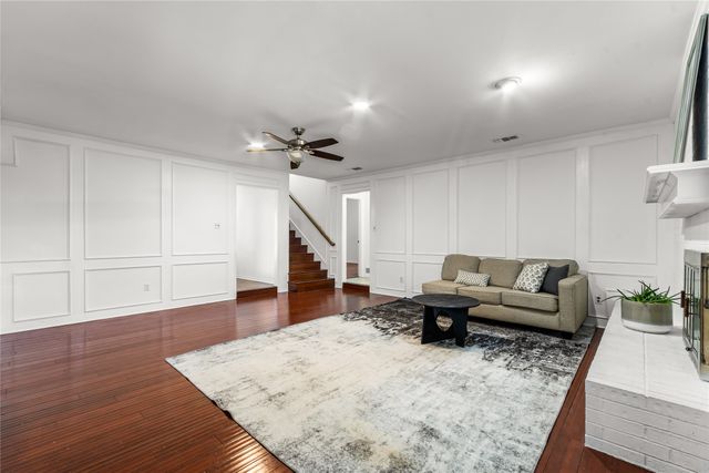 201 Kingsbridge Drive, Garland, TX 75040