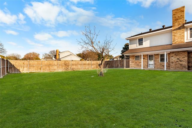 201 Kingsbridge Drive, Garland, TX 75040