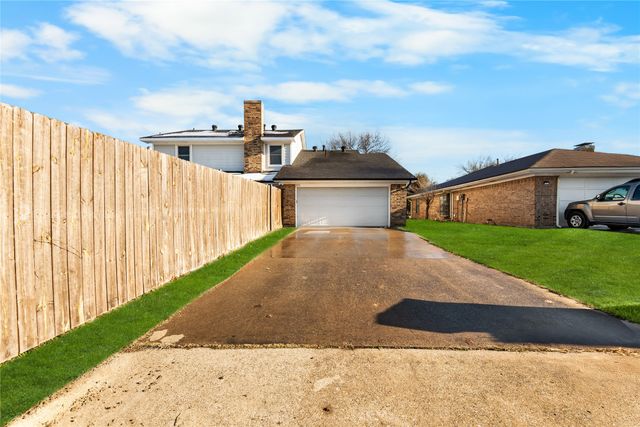 201 Kingsbridge Drive, Garland, TX 75040