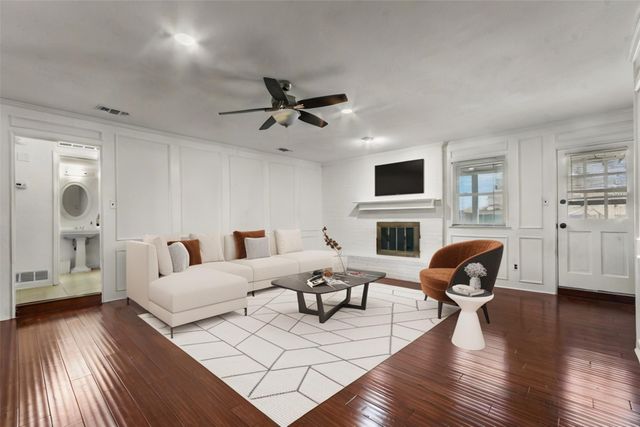 201 Kingsbridge Drive, Garland, TX 75040