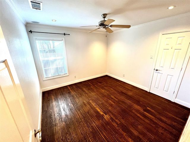 8515 Glencrest Lane, Dallas, TX 75209