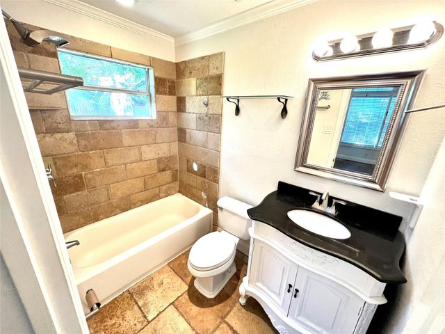 8515 Glencrest Lane, Dallas, TX 75209