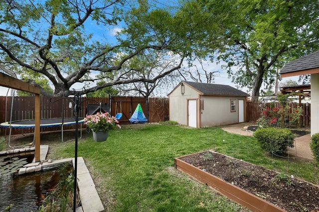 8515 Glencrest Lane, Dallas, TX 75209