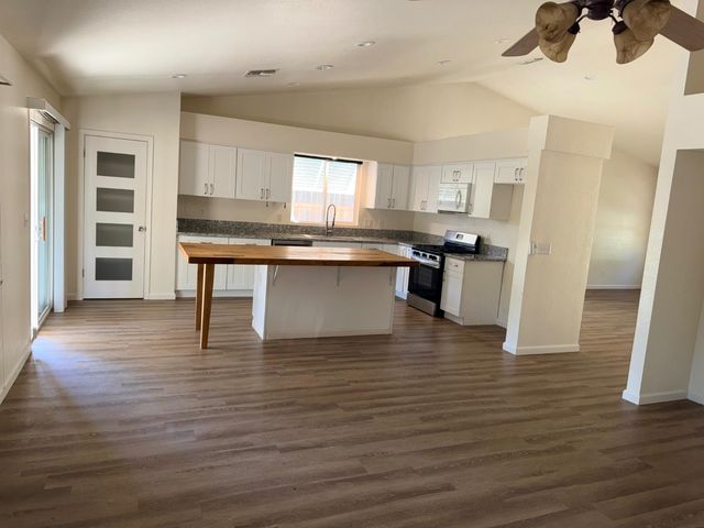 4824 Canfield Cir, Cameron Park, CA 95682