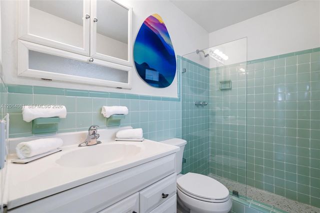 2125 N 14th Ct, Hollywood, FL 33020
