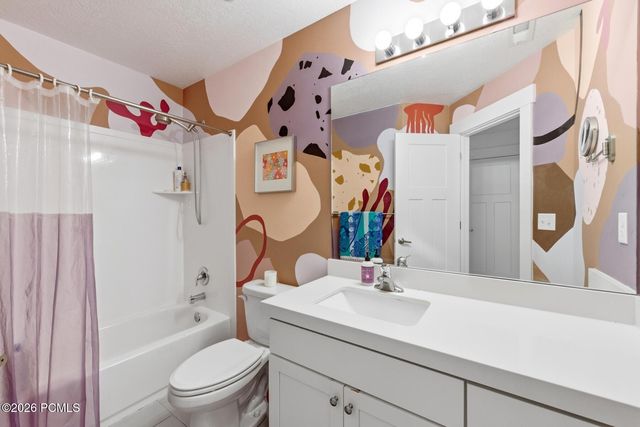 4752 S Hillhouse Cove, Murray, UT 84107
