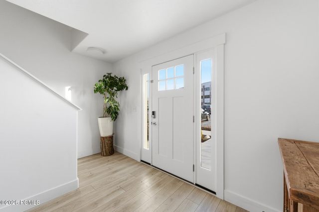 4752 S Hillhouse Cove, Murray, UT 84107