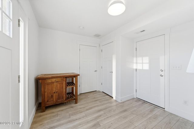 4752 S Hillhouse Cove, Murray, UT 84107