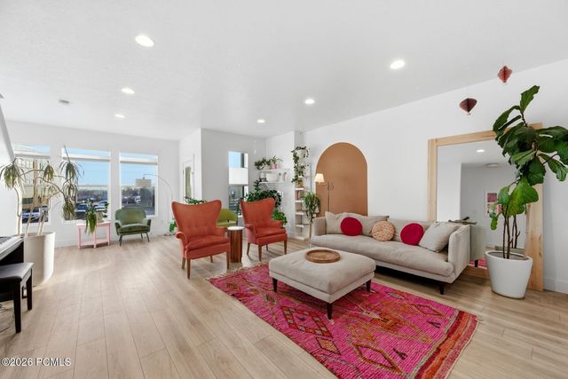 4752 S Hillhouse Cove, Murray, UT 84107