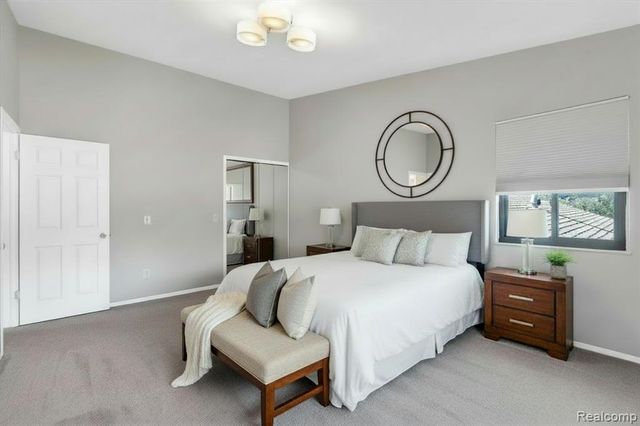 22224 Edgewater, Novi, MI 48375