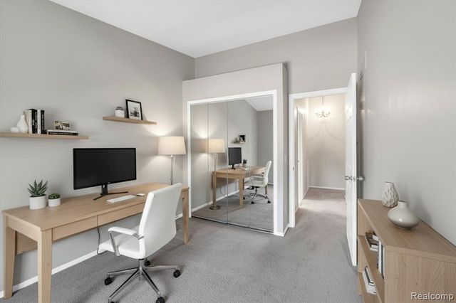 22224 Edgewater, Novi, MI 48375