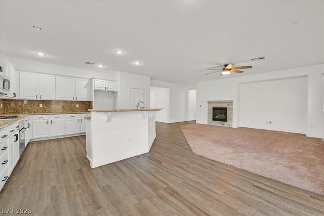 913 Hickory Park Street, Las Vegas, NV 89138