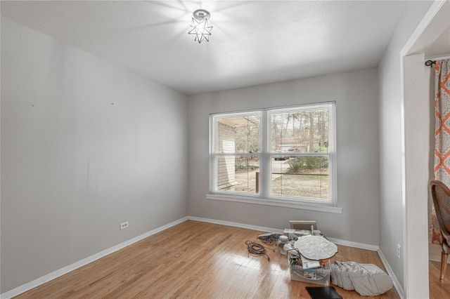 2026 Avenue Q, Huntsville, TX 77340