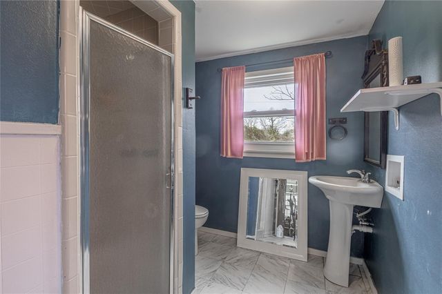 2026 Avenue Q, Huntsville, TX 77340