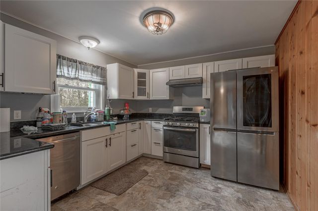 2026 Avenue Q, Huntsville, TX 77340