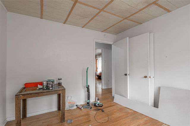 2026 Avenue Q, Huntsville, TX 77340