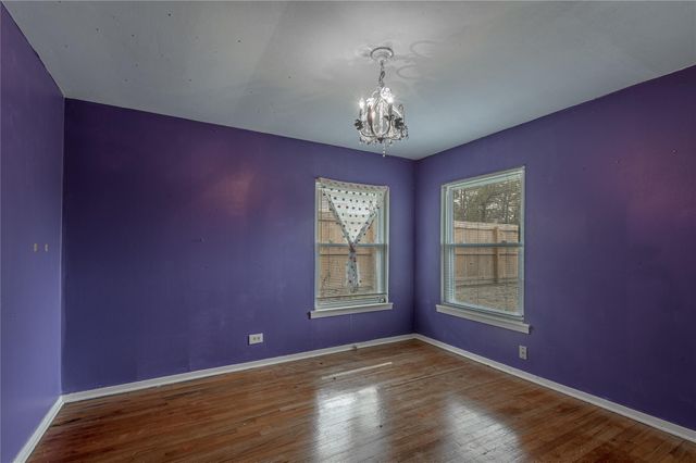 2026 Avenue Q, Huntsville, TX 77340