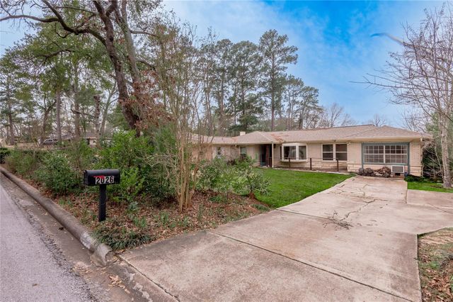 2026 Avenue Q, Huntsville, TX 77340