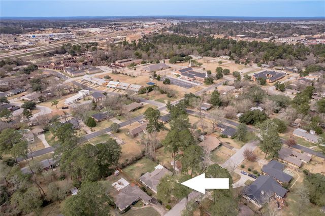 2026 Avenue Q, Huntsville, TX 77340