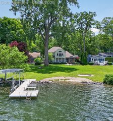 3478 Lexington Road, Waterford Charter Township, MI 48328