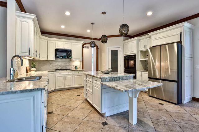 913 Rosewood Drive, Villa Hills, KY 41017