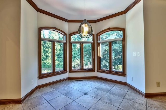 913 Rosewood Drive, Villa Hills, KY 41017