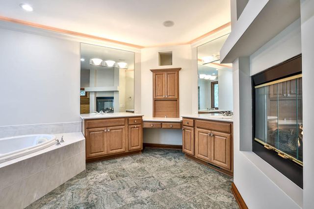 913 Rosewood Drive, Villa Hills, KY 41017