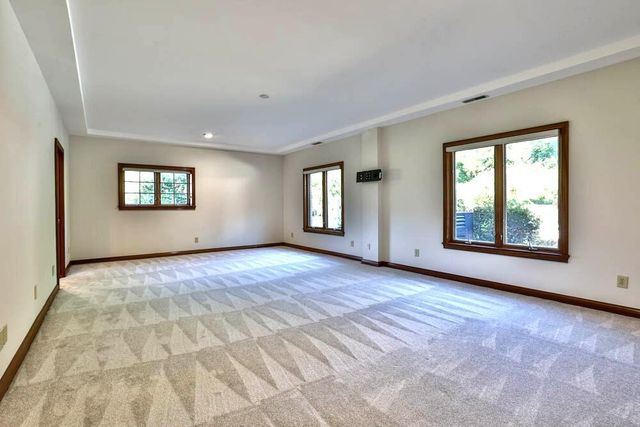 913 Rosewood Drive, Villa Hills, KY 41017