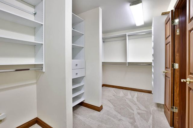 913 Rosewood Drive, Villa Hills, KY 41017