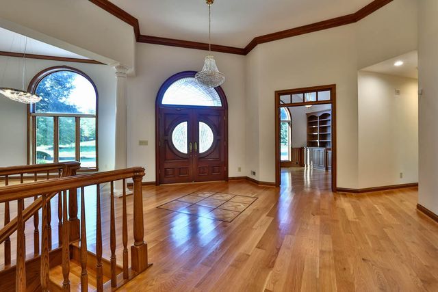 913 Rosewood Drive, Villa Hills, KY 41017