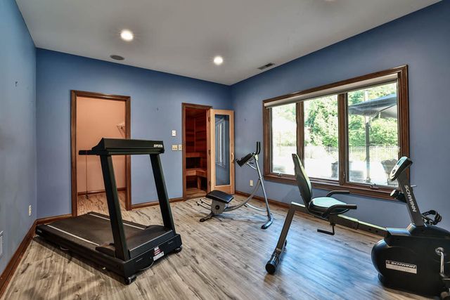 913 Rosewood Drive, Villa Hills, KY 41017