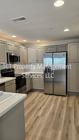 19700 N 76th Street 2074, Scottsdale, AZ 85255