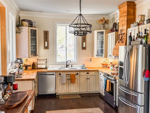 2257 Fairview Road, Fountain Inn, SC 29644