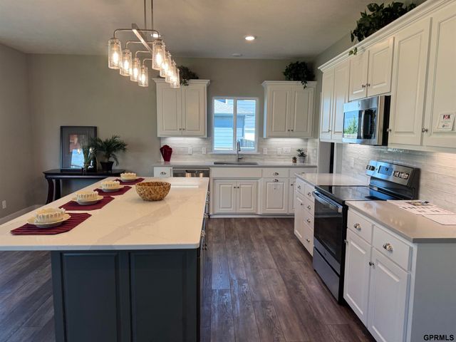 10926 Hardwood Drive, Papillion, NE 68046