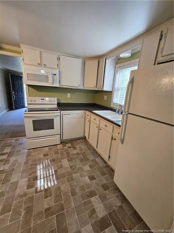 953 Francis Drive, Fayetteville, NC 28306