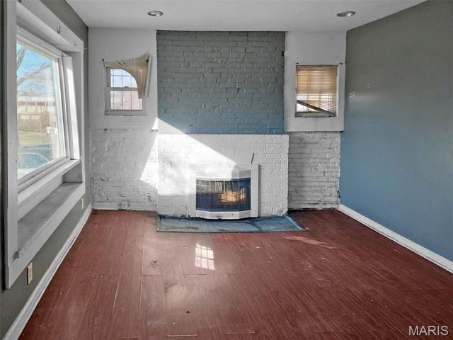 6219 Julian Avenue, University City, MO 63133