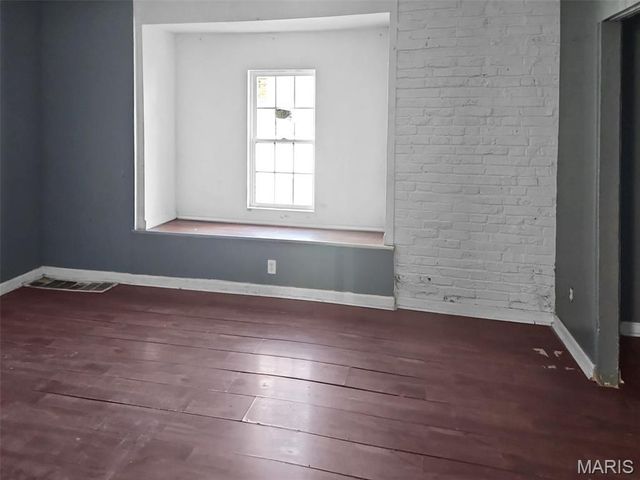 6219 Julian Avenue, University City, MO 63133