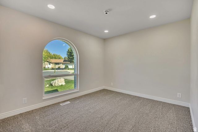 16 N 1300 W, Clearfield, UT 84015