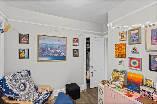 5725 W Giddings Street, Chicago, IL 60630