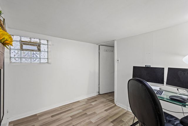 5725 W Giddings Street, Chicago, IL 60630