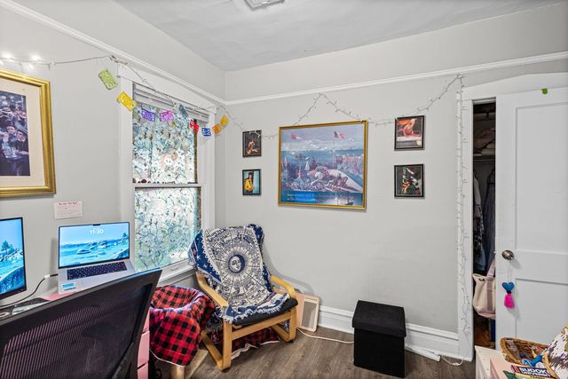 5725 W Giddings Street, Chicago, IL 60630