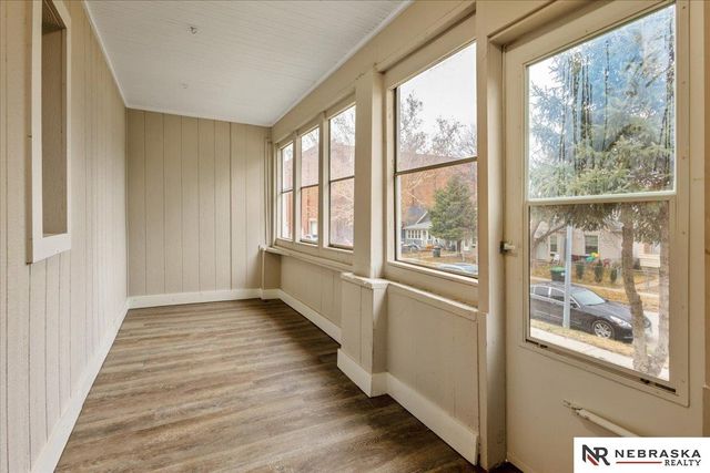 1330 S 21st Street, Omaha, NE 68107