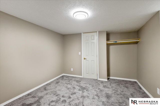 1330 S 21st Street, Omaha, NE 68107