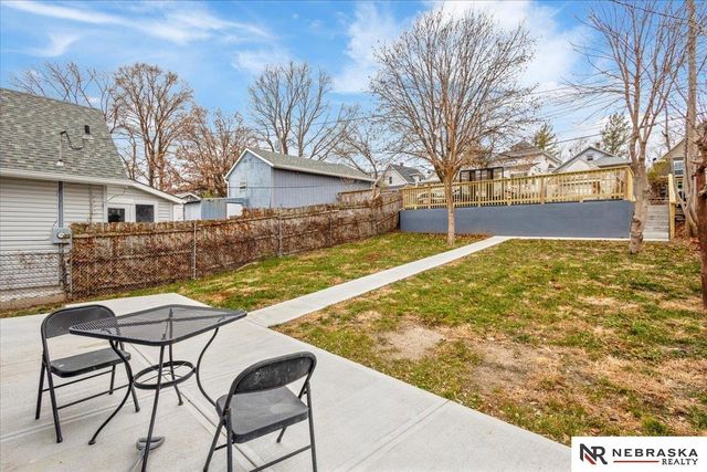 1330 S 21st Street, Omaha, NE 68107