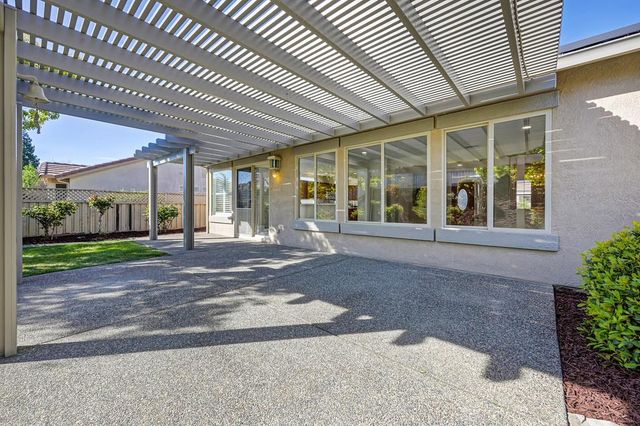 1509 Sweet Juliet Ln, Lincoln, CA 95648