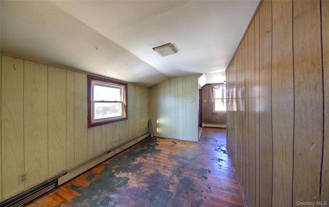 984 Shelburne Drive, Franklin Square, NY 11010