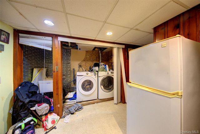 984 Shelburne Drive, Franklin Square, NY 11010