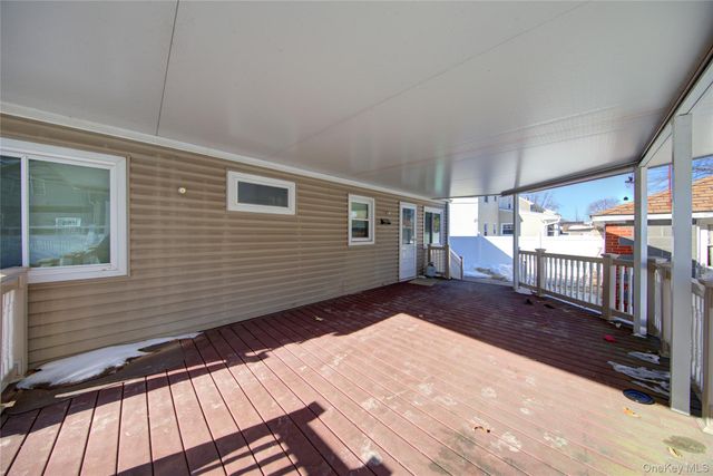 984 Shelburne Drive, Franklin Square, NY 11010